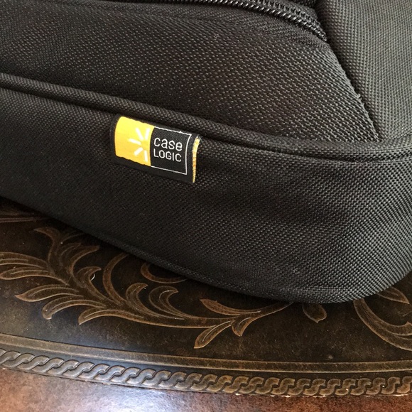 Case Logic Caselogic 17.3 Laptop Travel Case Shoulder Tech Bag - Picture 7 of 8